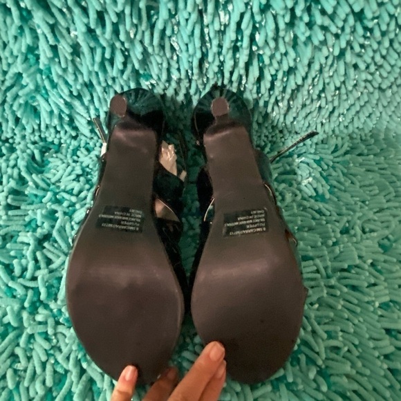 NIB Daisy Fuentes size 9 1/2 - Picture 8 of 9